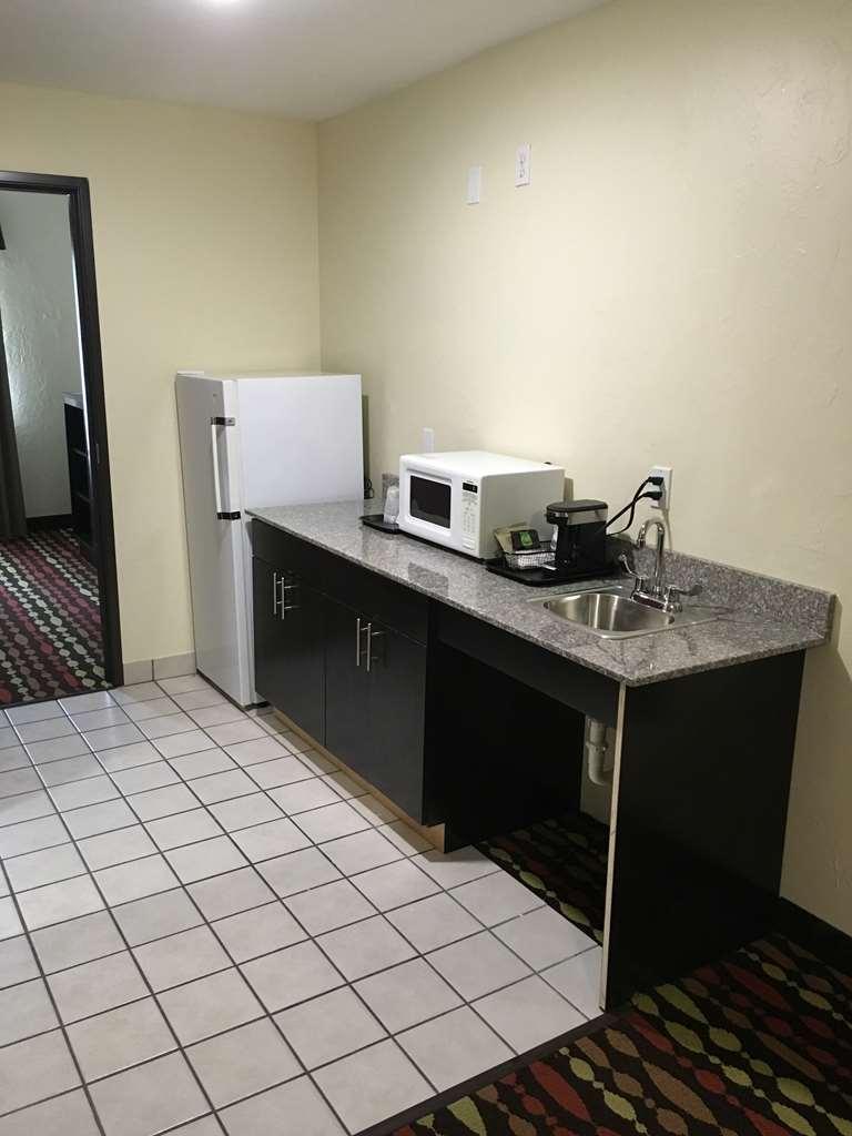 Hotel Western Greentree Inn&suites Moore