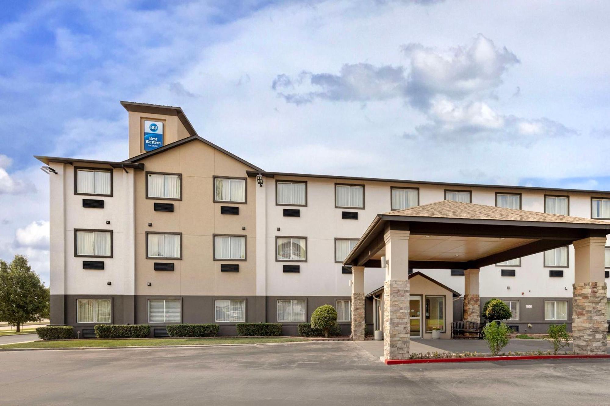 Western Greentree Inn&suites 3*