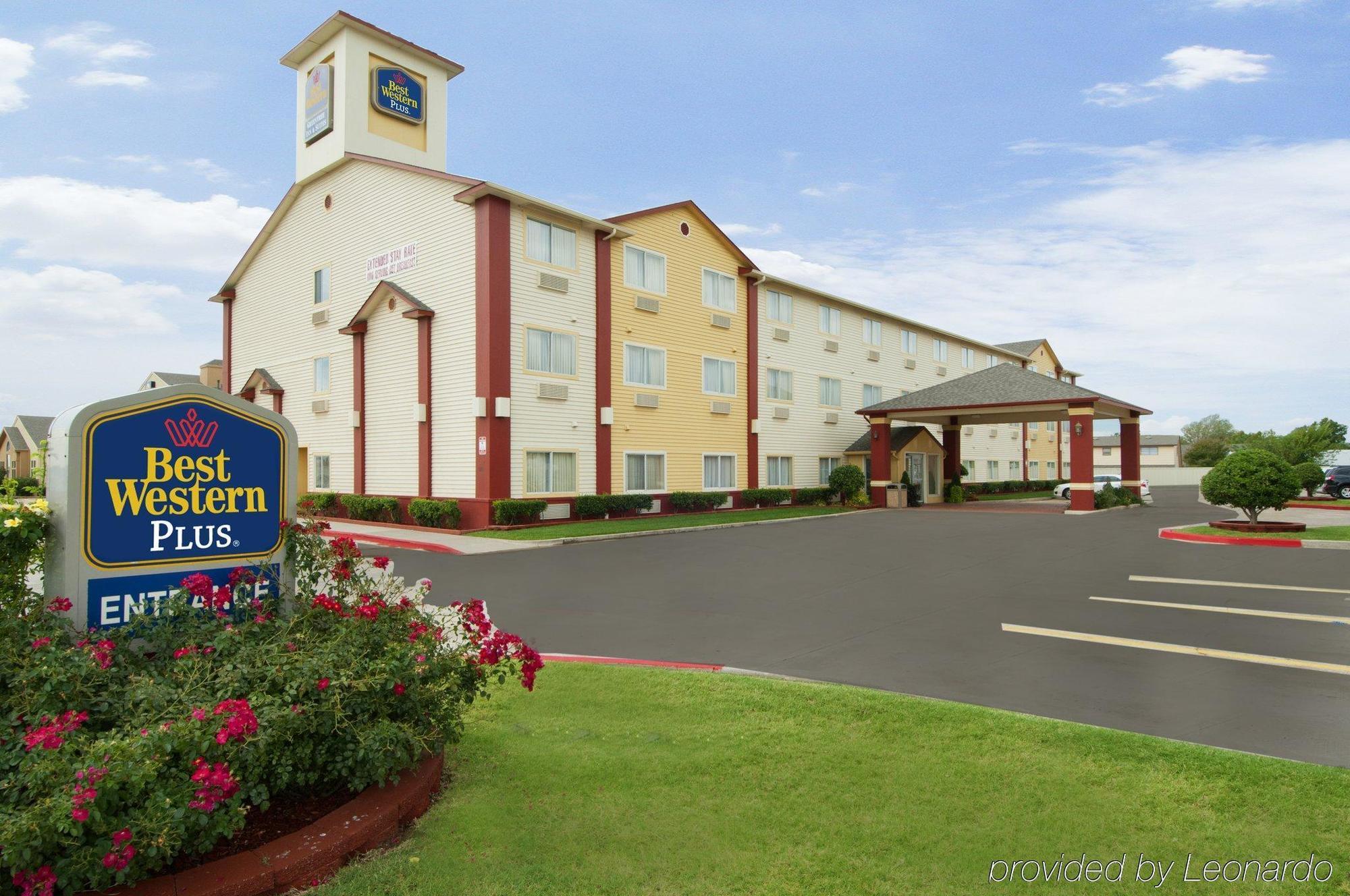 Western Greentree Inn&suites 3*