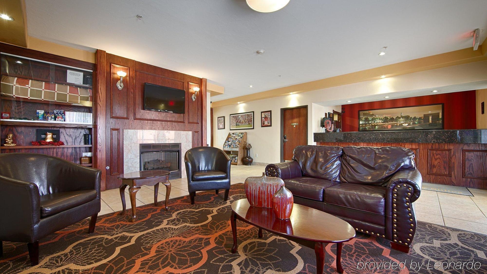 Western Greentree Inn&suites Hotel Moore