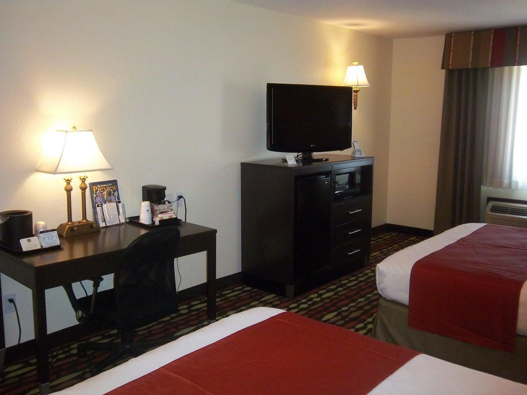 Western Greentree Inn&suites Hotel