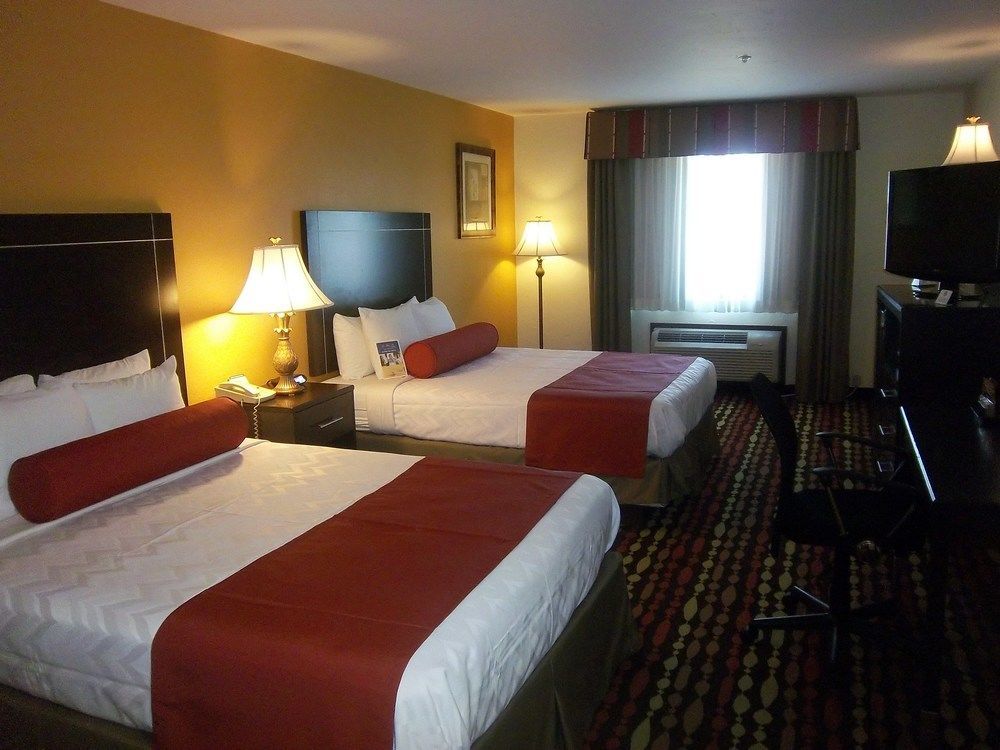 Western Greentree Inn&suites Moore