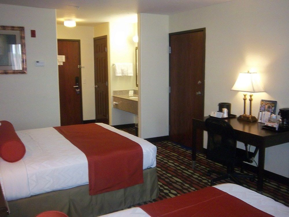 Western Greentree Inn&suites 3*