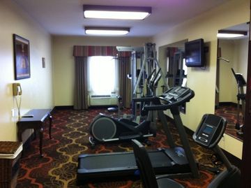 Western Greentree Inn&suites Hotel Moore
